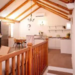 Marea - Old Town Retreat *