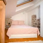 Marea - Old Town Retreat فيلة هفار