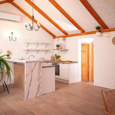 Marea - Old Town Retreat هفار