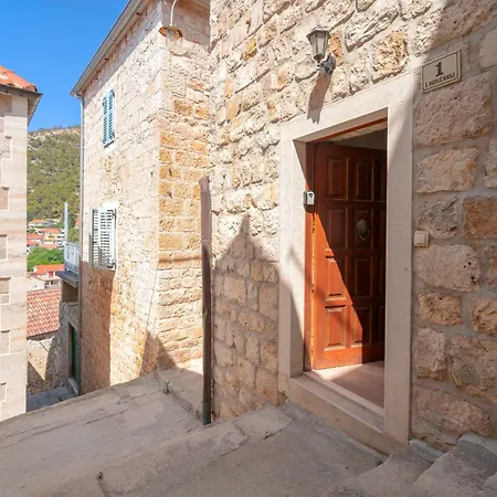 Vila Marea - Old Town Retreat