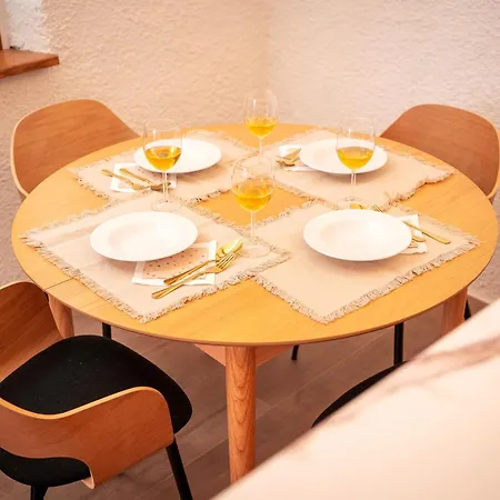 Marea - Old Town Retreat