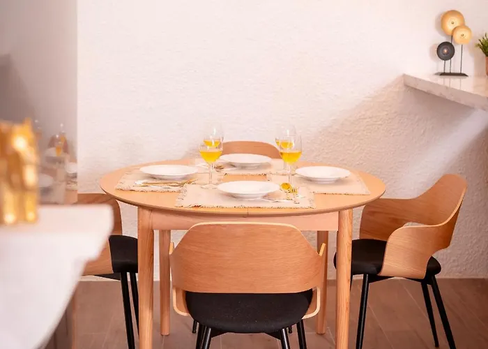 Villa Marea - Old Town Retreat *